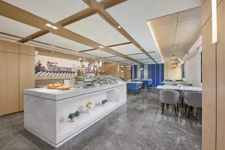 Guangzhou Panyu Shiqiao  Atour Hotel Отели рядом с достопримечательностью «Chenyong Park»