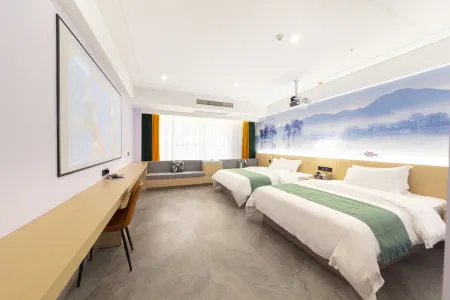 Lushui Rundong Hotel Отели рядом с достопримечательностью «Liuku»