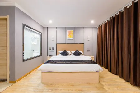 Honggaoliang Business Hotel (Nanjing Changjiang Bridge North Road Station Hongyang Plaza)