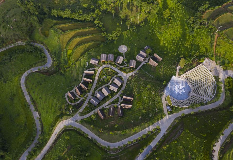 Le Champ Tu Le Resort