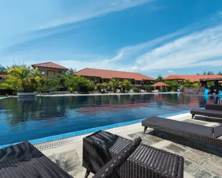 Tok Aman Bali Beach Resort @ Beachfront Hotels in Pasir Puteh