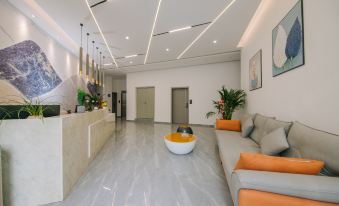 Junyi Courtyard-Style Hotel (Linxiang District No. 1 Middle School)