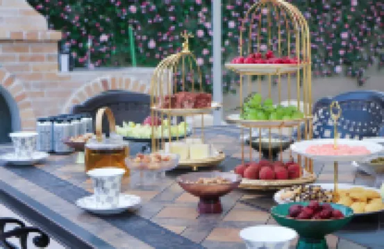 Yining Huatian Yunxuan Homestay (Kazanqi Folk Custom Tourism Area Branch)