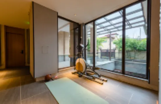 Floral Lux Hotel·Heyuan Hotel