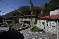Mountain Lodges of Nepal - Phakding Hotels in 
