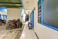 OYO Life 90523 Homestay Jenggolo Hotel di Kecamatan Buduran