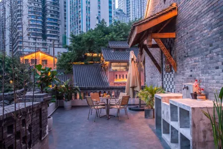 Chongqing ShibaTi No.1 Homestay (Jiefangbei Branch) Отели рядом с достопримечательностью «Chongqing University of Posts and Telecommunications»