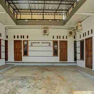 OYO 3994 Wisma Amalia Others