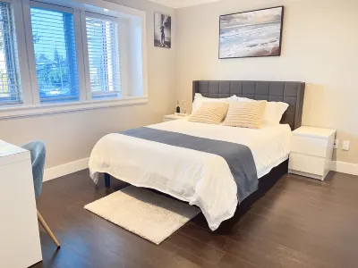 Near Skytrain Private Bedroom&BathRM Clean Comfy Hotel in zona Simon Fraser University