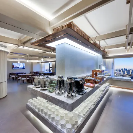 PALACE HOTELS ((hengzhou High Speed Rail East Station Branch) Отели рядом с достопримечательностью «Школа Чуньхуа, Новый район, Цуэндун»