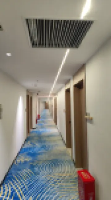 Qingcong Cinema Hotel (Rainbow Shopping Center)