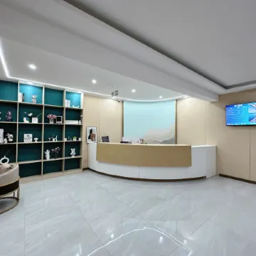 Changling Xiangjiang Inn