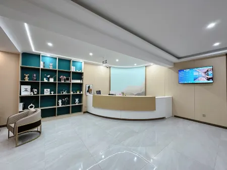 Changling Xiangjiang Inn