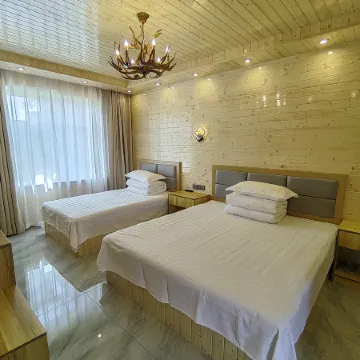 Penglaiyuan Inn, Arctic Village