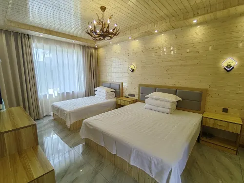 Penglaiyuan Inn, Arctic Village