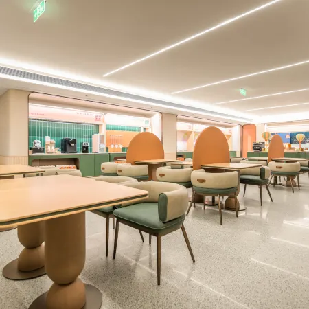Orange Hotel (Nyingchi Bomi County 318 National Road)