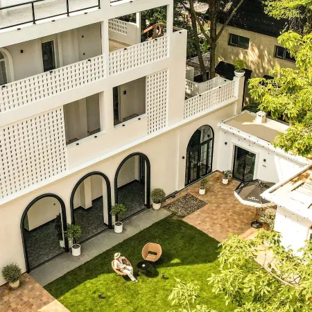 Beihai Yintan 8861 Coastal Resort Hotel