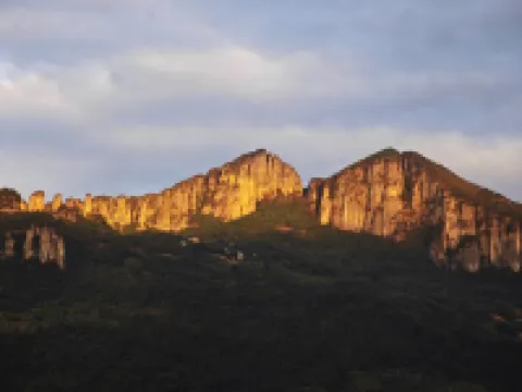 Guanshan Yaju Homestay (Enshi Grand Canyon Visitor Center) Hotels in Enshi City