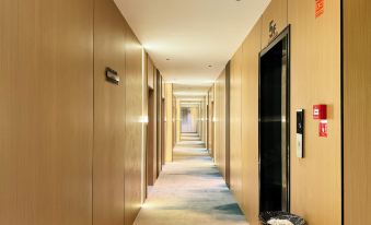 Huachen Zhixuan Hotel