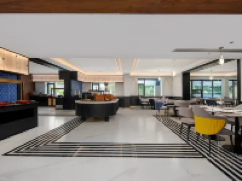 Jinjiang Metropolo Hotel (Motuo Lianhua Park) Hotels in Motuo