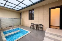 Luhe Shanghu Hot Springs Homestay