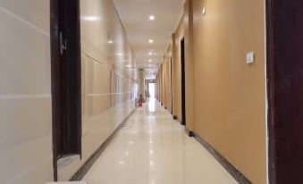 Tongjiang Hengxi Business Hotel