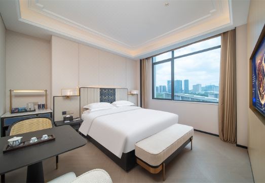 5. 둥관 시민센터 ..