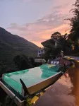 Su Ri Qinghe Cliff Waterfall Wild Luxury Hotel فنادق في تشى شوي