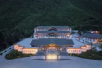 Jiuzhai Manor International Hotel