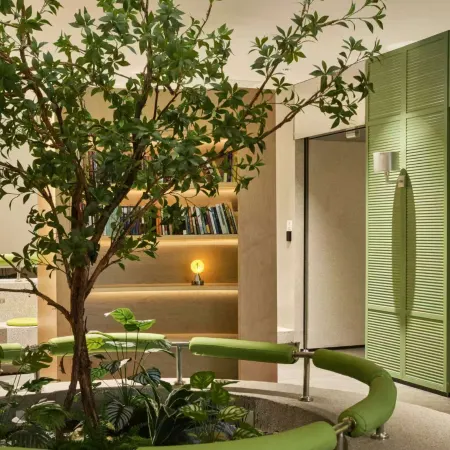The Field Wild Youth Hostel (Nanjing Xinjiekou Presidential Palace Branch)