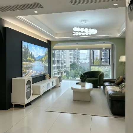 Mi Xiaoniao Theme Apartment (Shantou Mixc City Store)