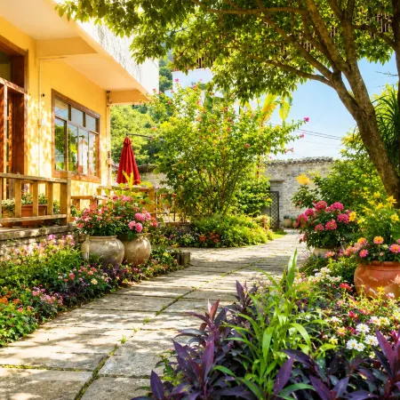 Eden Inn (Yangshuo Yulong River Scenic Area Branch)