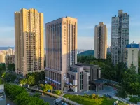 重慶兩江新區金開大道福朋喜來登酒店 鄰近丹河的酒店