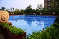Hilton Qingdao Golden Beach - Rooftop Pools