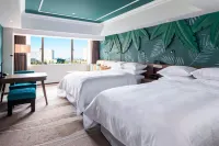 Sheraton Grande Tokyo Bay Hotel Отели в г. Ураясу