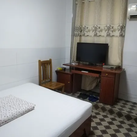 Xinhua Huihong Hotel Hotels in Xinhua