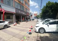 臨滄金山ホテル（恆基ウォルマート広場扎路營卸売市場）