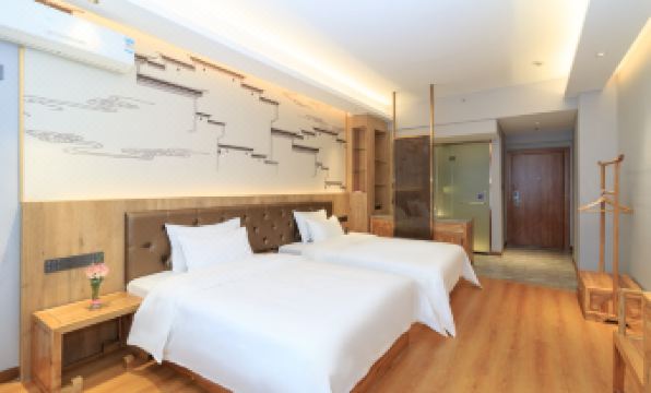Kelton Wisdom Hotel (Jinjiang Wudian City Wanda Plaza)