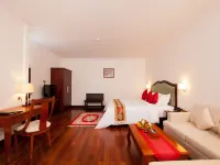 Sokhalay Angkor Residence and Spa Hotels near សួន បៃតងអង្គរ