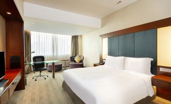 Holiday Inn Shanghai Pudong
