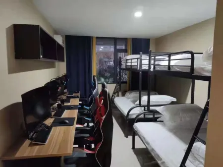 Jieshou Junting E-sports Hotel Отели рядом с достопримечательностью «Jieshou Botanical Garden»