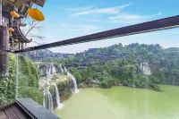 12C • Waterfall View Prime Location (Overlooking Waterfall Night View • TikTok Instagram Photo Spot) - Alojamientos