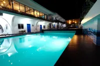 Pescadores Suites Moalboal - Beach