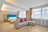 Homeinn Selected Hotel (Qitaihe Pedestrian Street Bus Station Financial Building) Hotels in Qitaihe