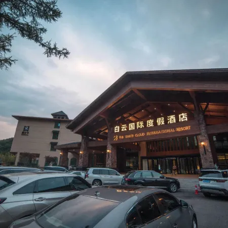 Song Baiyun International Resort Hotel (Baiyun Mountain Scenic Area)