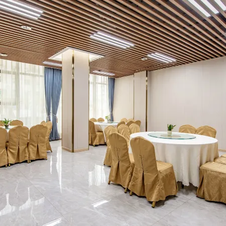 Vienna International Hotel (Shenzhen Huizhanwan Center)