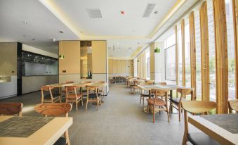 StarwayHotel (Kunming Dianchi Aegean Sea Store)