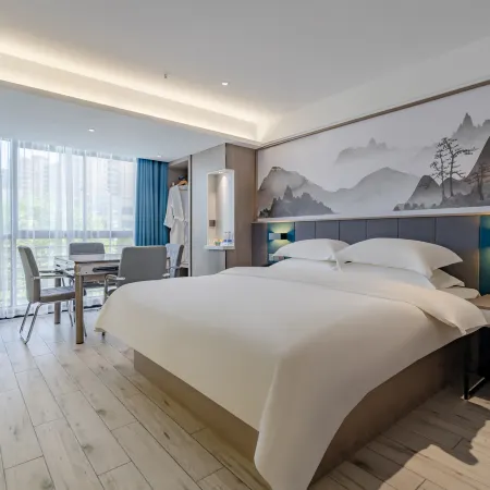 Gujing Junlai Hotel (Tiantian Runcheng Plaza)