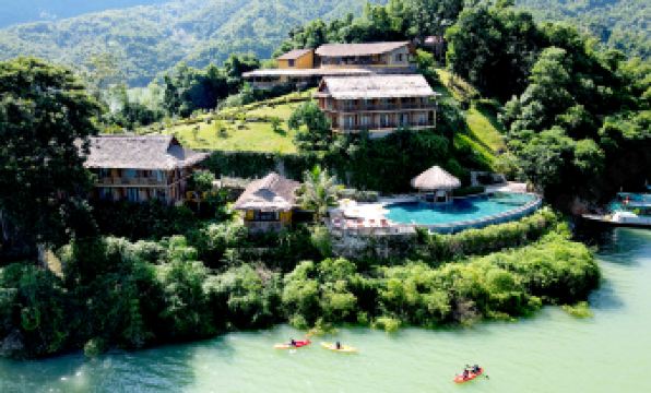 Mai Chau Hideaway Lake Resort