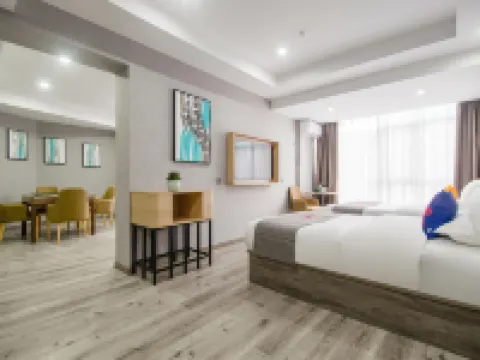 Junyi Hotel (Jinsha Guyun Square Zhongyi Hospital) Hotels in Jinsha
